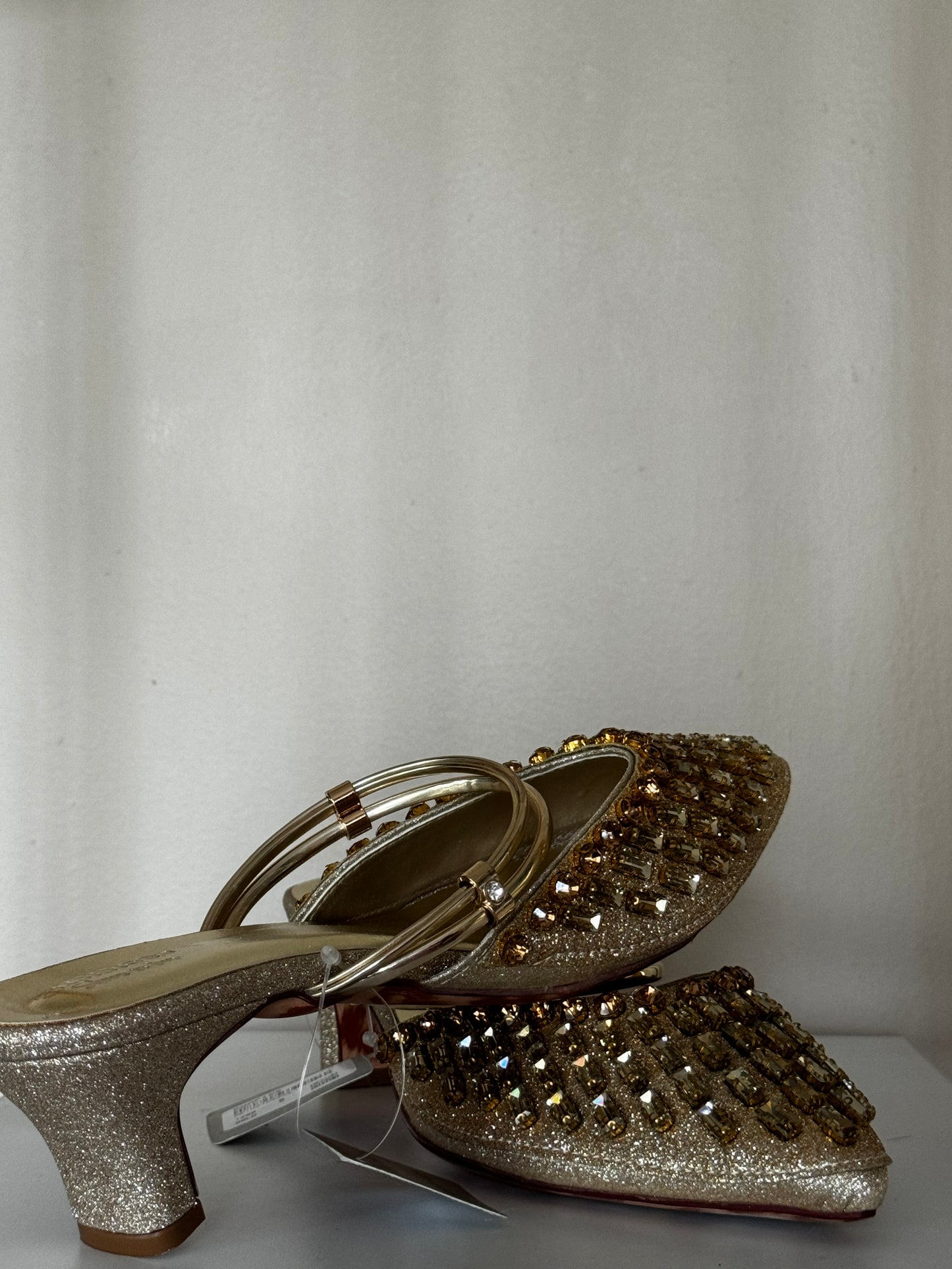 Gold Saree Sandal